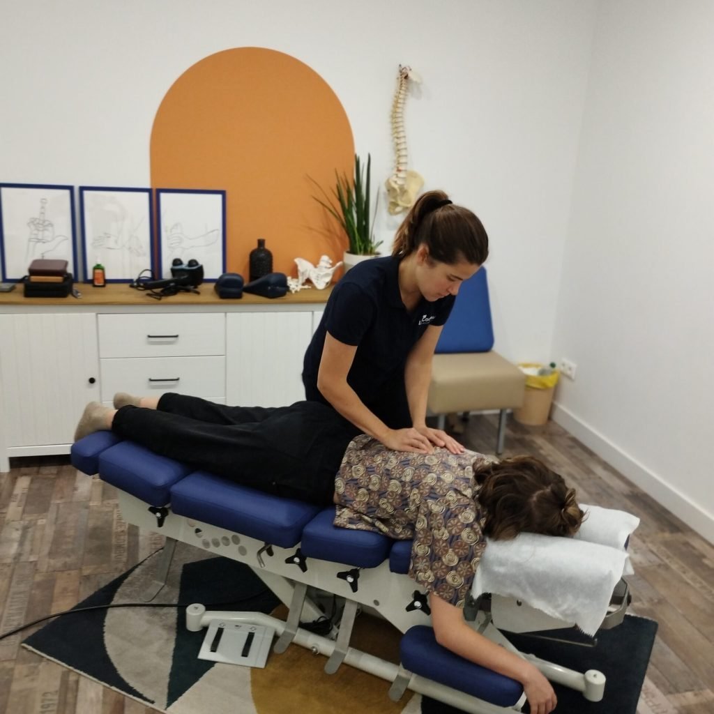 Ajuste quiropráctico espalda